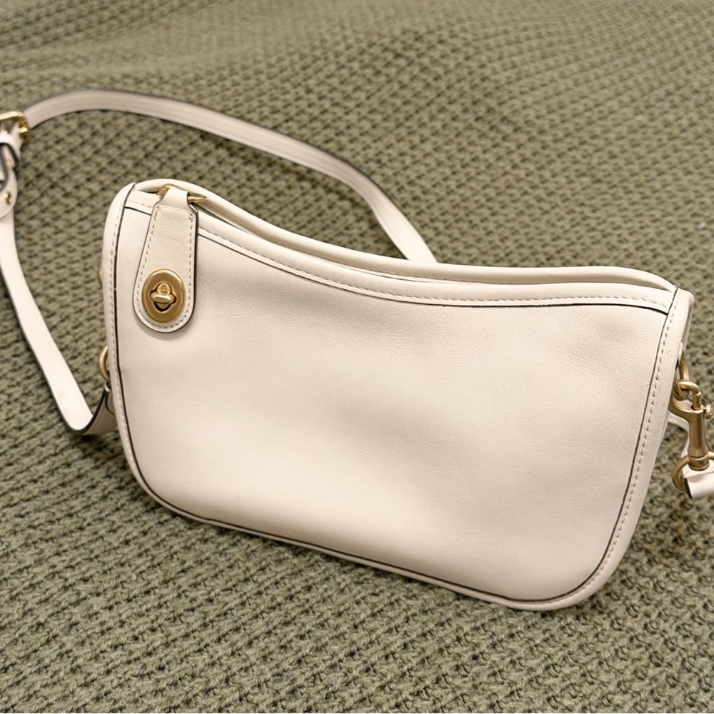 Coach Swinger 20 Leather Bag with Shoulder and Chain Strap - Picture 6 of 10